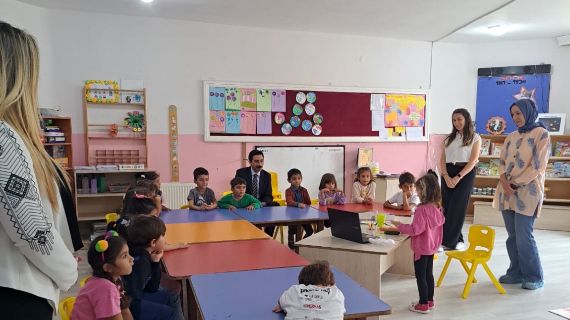 Sayın Kaymakamımız Nurbaki YALÇIN Bey'in okulumuza ziyaretleri